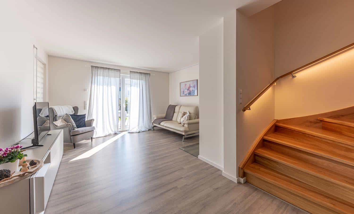Haas TL Eggenfelden 295 Wohnzimmer 1
