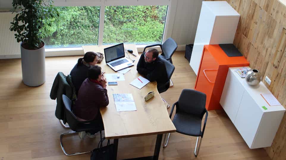 Gespräche mit Interessenten