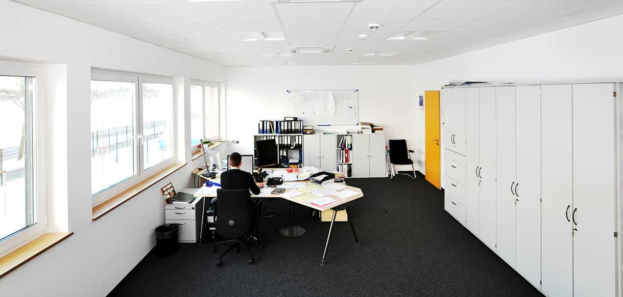 Bürogebäude mit Lagerhalle in Oberschleißheim - von Haas Gewerbebau