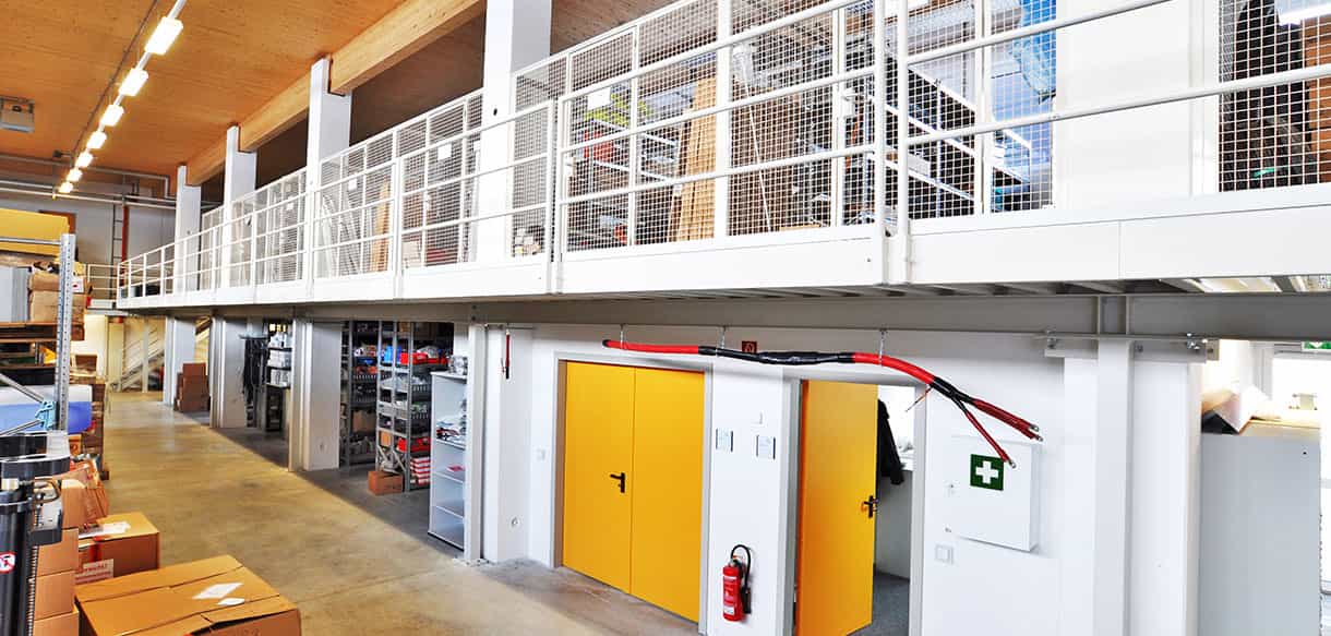 Bürogebäude mit Lagerhalle in Oberschleißheim - von Haas Gewerbebau