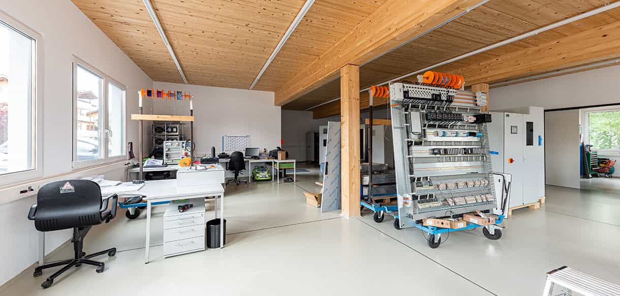 Büro mit Lagerhalle von Haas Gewerbebau