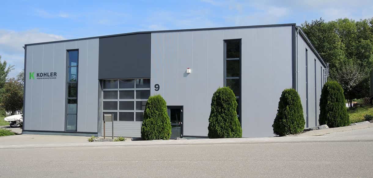 Werkhalle mit Bühneneinbau von Haas Gewerbebau