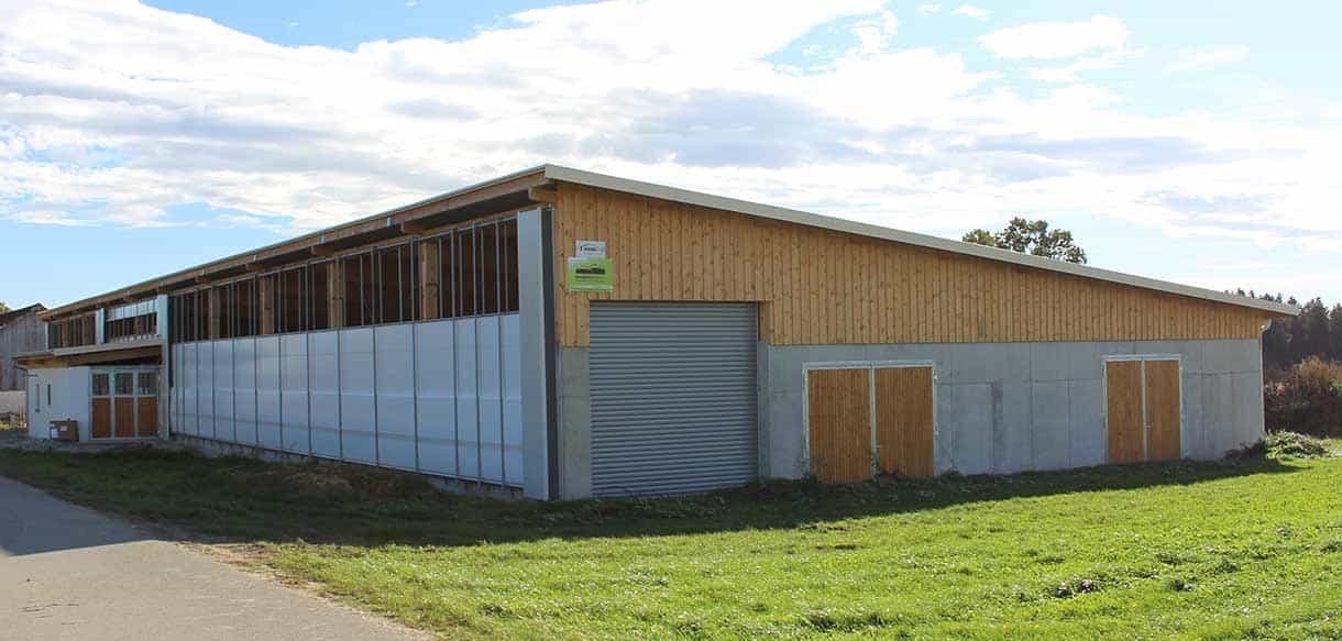 Milchviehstall mit Pultdach von Haas Landwirtschaftsbau