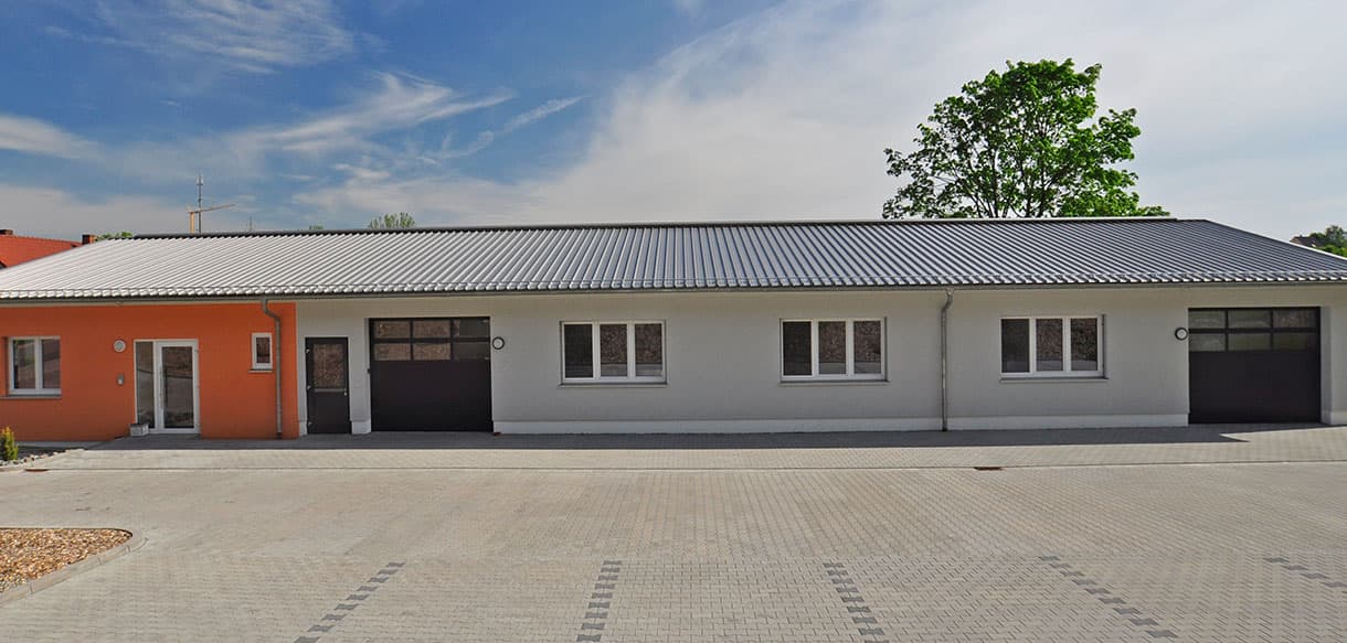 Hartwig Mit Betriebsgebäude mit Büro | Haas Fertigbau GmbH